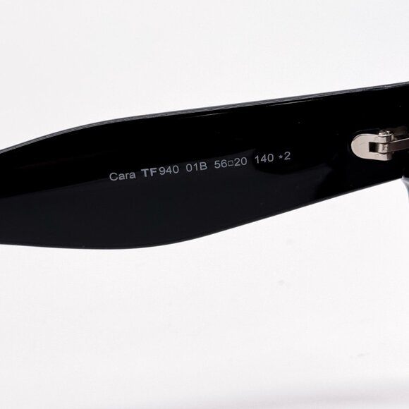 NEW TOM FORD CARA TF940 01B WOMEN CAT EYE SUNGLASSES FT0940/S BLACK - Picture 11 of 12
